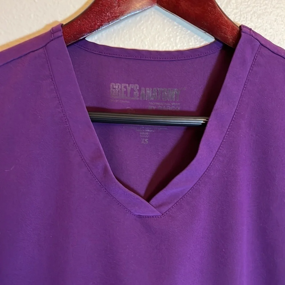 GREY’S Anatomy By Barco Purple Scrub Shirt - Picture 2 of 14